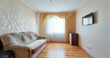 Apartamento 3 habitaciones en Zareccia, Bielorrusia