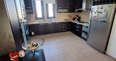 Haus 4 Schlafzimmer in Oroklini, Zypern