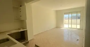 Penthouse 3 Zimmer mit Balkon, mit Aufzug, mit Meerblick in Durrës, Albanien