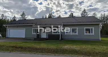 Dom 6 pokojów w Kouvolan seutukunta, Finlandia