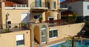 Villa 4 bedrooms in koinoteta agiou tychona, Cyprus