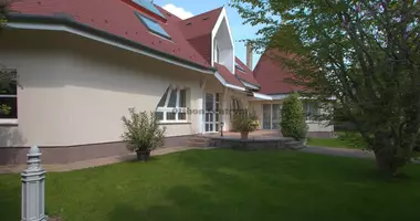 7 room house in Veresegyhaz, Hungary