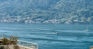 Квартира 2 спальни в Доброта, Черногория