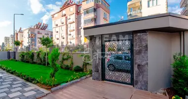 Wohnung 4 zimmer in Muratpasa, Türkei