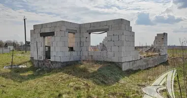 Maison dans carnaucycki siel ski Saviet, Biélorussie