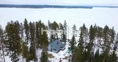 Villa 2 bedrooms in good condition, with Household appliances, with Fridge in Ollikkalankylae, Finland