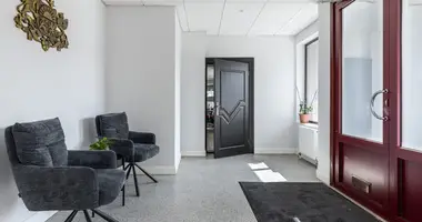 Bureau 275 m² dans Riga, Lettonie