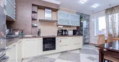 Mieszkanie 3 pokoi w Mińsk, Białoruś