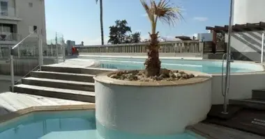 Mieszkanie 3 pokoi w Larnaka, Cypr