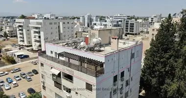 Apartamento 4 habitaciones en Strovolos, Chipre