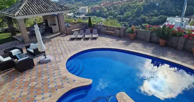 Casa 6 habitaciones en Ojen, Španjolska