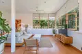 Villa mit 2 Schlafzimmern  Kerobokan Kelod, Indonesien