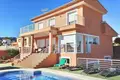 5-Schlafzimmer-Villa 350 m² Calp, Spanien