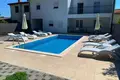 villa de 5 dormitorios 280 m² Grad Pula, Croacia