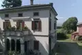 5 bedroom villa 1 000 m² Milan, Italy