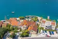Casa 18 habitaciones 400 m² Dobrota, Montenegro