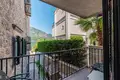 Casa 18 habitaciones 400 m² Dobrota, Montenegro