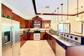 Кондо 3 спальни 223 м² West Bay, Гондурас