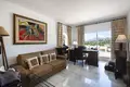 5-Schlafzimmer-Villa 400 m² Marbella, Spanien