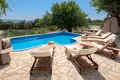 Villa de tres dormitorios 115 m² Bol, Croacia