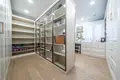 House 690 m² Tarasava, Belarus