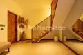Villa mit 2 Schlafzimmern  Kerobokan Kelod, Indonesien