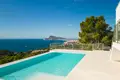 Villa de tres dormitorios 213 m² Altea, España