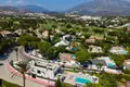 5-Schlafzimmer-Villa 447 m² Marbella, Spanien