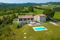 Villa 10 bedrooms 1 000 m² Bologna, Italy