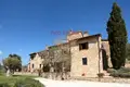 Commercial property 800 m² in Gualdo Cattaneo, Italy