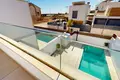 4-Zimmer-Villa 300 m² Almoradi, Spanien