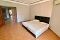 Квартира 4 комнаты 240 м² Мерсин, Турция
