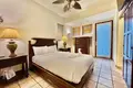 2 bedroom condo 135 m² West Bay, Honduras