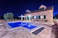 villa de 5 dormitorios 350 m² Grad Hvar, Croacia