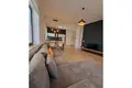 APARTMENT FOR RENT ON THE MAIN BULEVARD! (Eon114841)