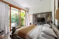 7-Schlafzimmer-Villa 1 999 m² Kerobokan, Indonesien