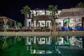 Hotel 800 m² in Skala Fourkas, Greece