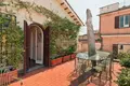 4 bedroom apartment 290 m² Rome, Italy