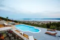 4 bedroom Villa 355 m² Kastel Stari, Croatia