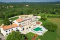 Haus 6 Schlafzimmer 1 042 m² Opcina Groznjan, Kroatien