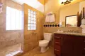 2 bedroom condo 125 m² West Bay, Honduras