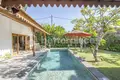 3-Schlafzimmer-Villa  Canggu, Indonesien