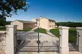 Haus 6 Schlafzimmer 1 042 m² Opcina Groznjan, Kroatien