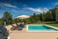 Dom 4 pokoi 230 m² Pula, Chorwacja