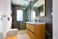 Mieszkanie 2 pokoi 185 m² Marbella, Hiszpania