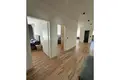 Mieszkanie 3 pokoi 125 m² Bashkia Durres, Albania