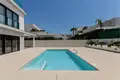 Villa de tres dormitorios 157 m² Dehesa de Campoamor, España