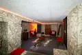 Villa de tres dormitorios 350 m² Benahavis, España