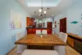 2 bedroom condo 129 m² West Bay, Honduras