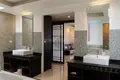 Mieszkanie 3 pokoi 300 m² Karon, Tajlandia